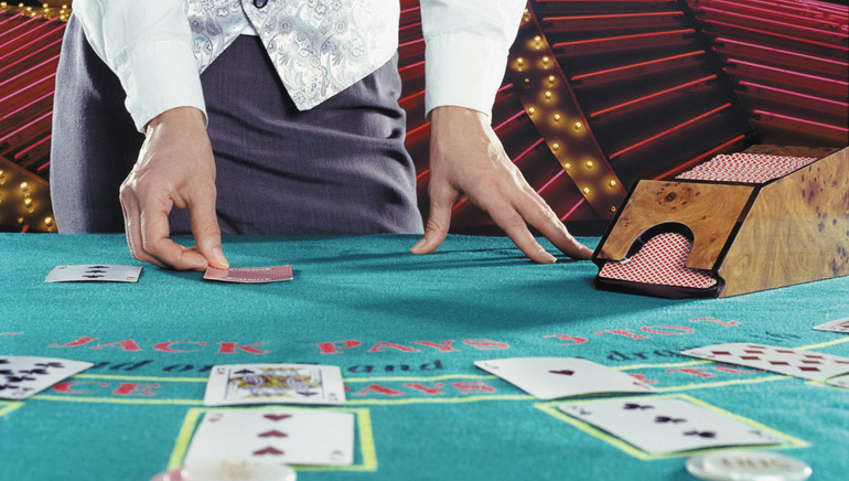 Programlı çeşitli Blackjack Oyunları